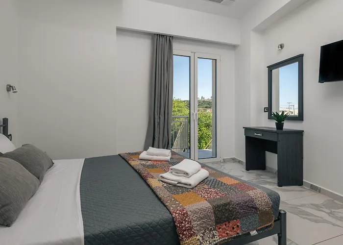 Katsaros Luxury Apts II 5 Min Walk To Beach