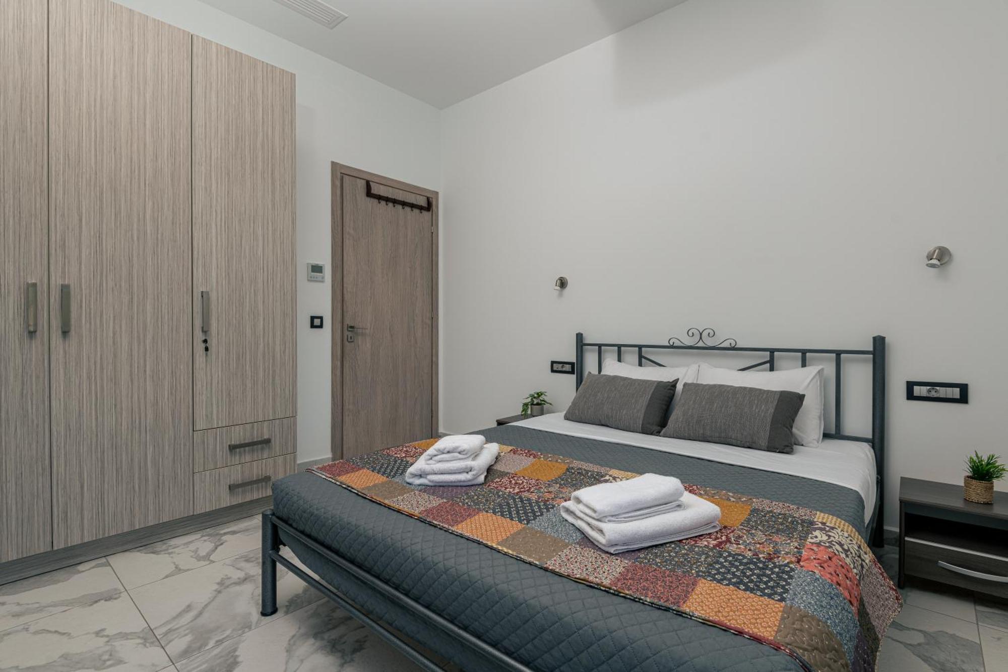 Apartament Katsaros Luxury Apts Ii 5 Min Walk To