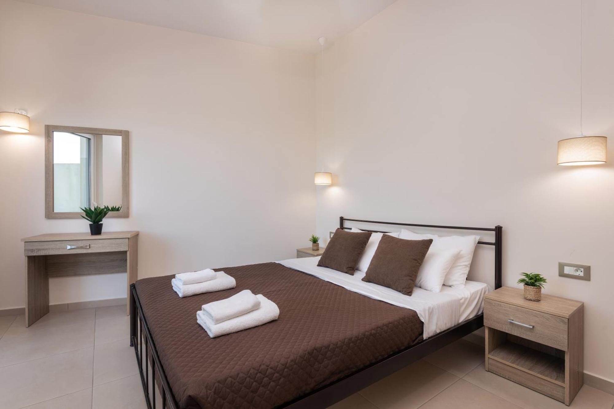 Katsaros Luxury Apts Ii 5 Min Walk To Apartament *